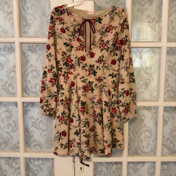 Altar'd State Dresses & Skirts - Floral dress.